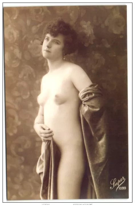 Studio nude