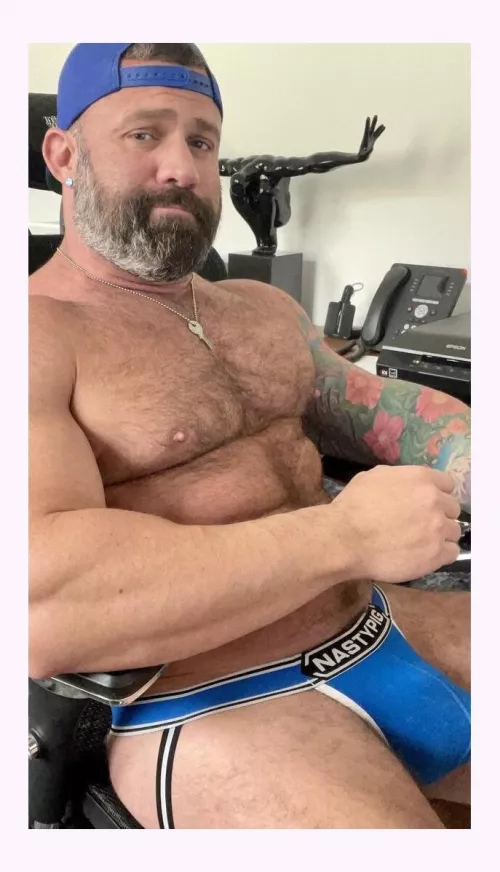 Tell Daddy your absilute darkest kink?