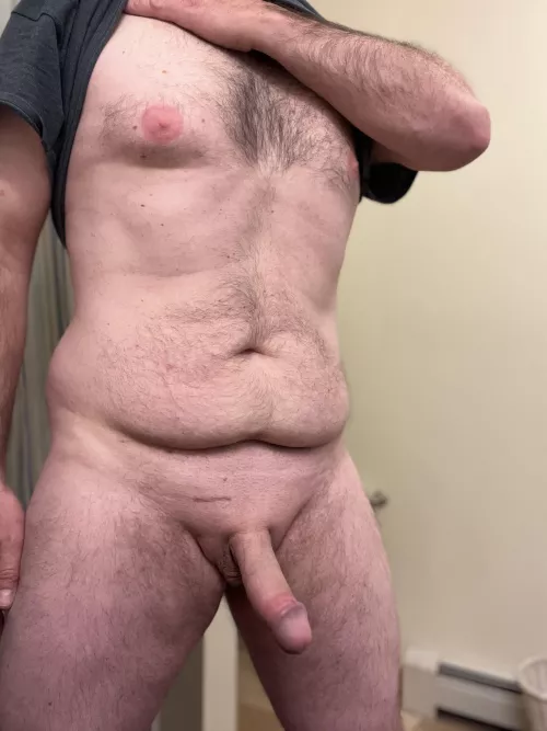 Tell me you want to get on your knees for daddy(43)