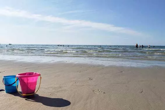 Time build beach houses.