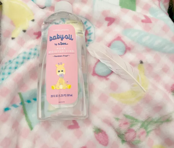 Today’s my birthday. Any volunteers to experience the hell that the birthday girl will bring?🎂😈🪶