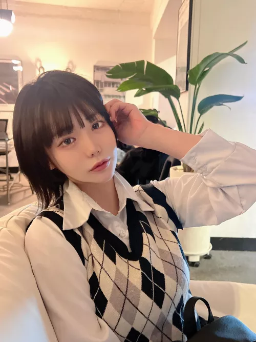 would you grab a coffee with me ;3