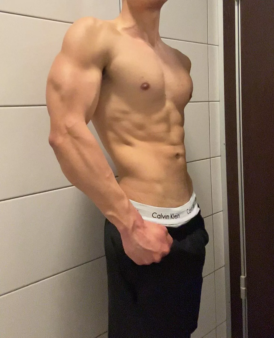 (19)Rate my physique 