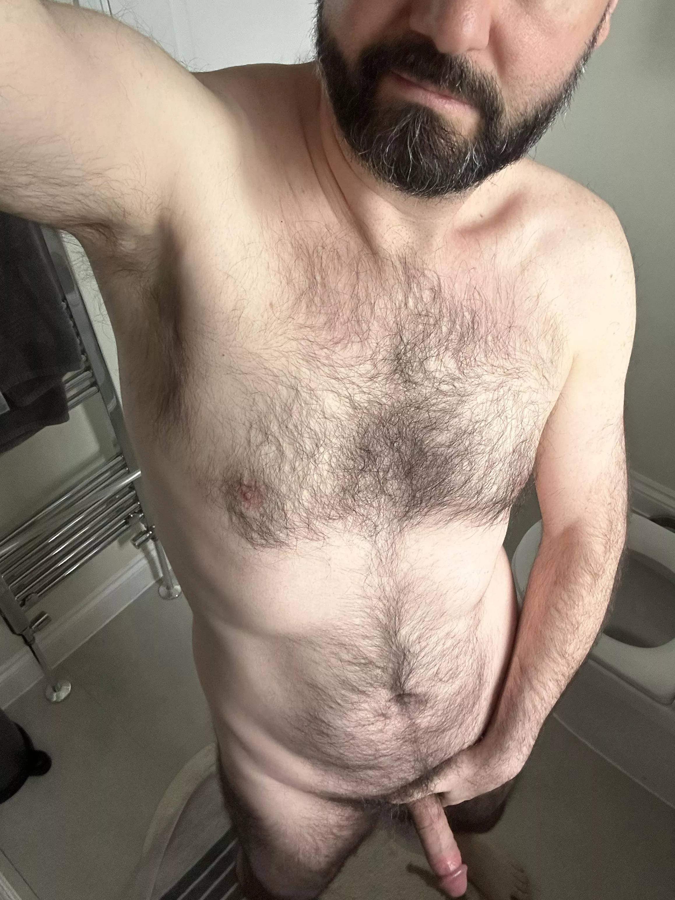 44 [m4m]UK bottom hairy daddy for dirty top lads with sweaty pits and cock. Very open minded.