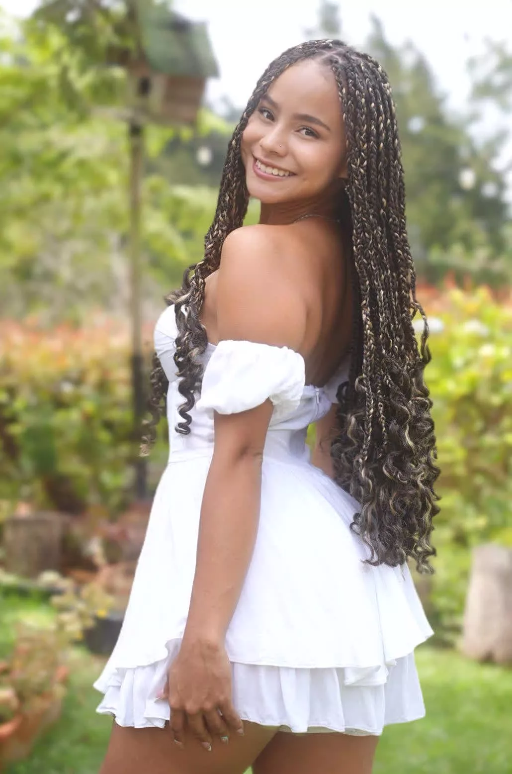 4'9 and sweet as caramel