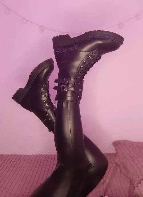 Discovering the kinky side of leather: Let's explore our fetish together!