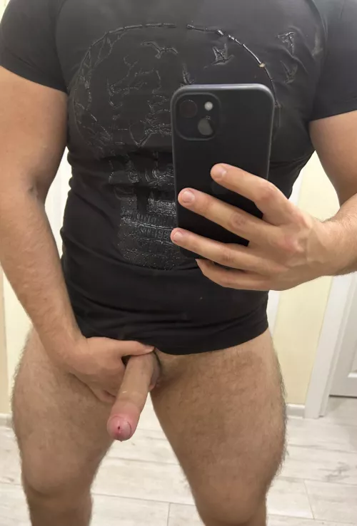 Do you like bulky guys 😏? [20]
