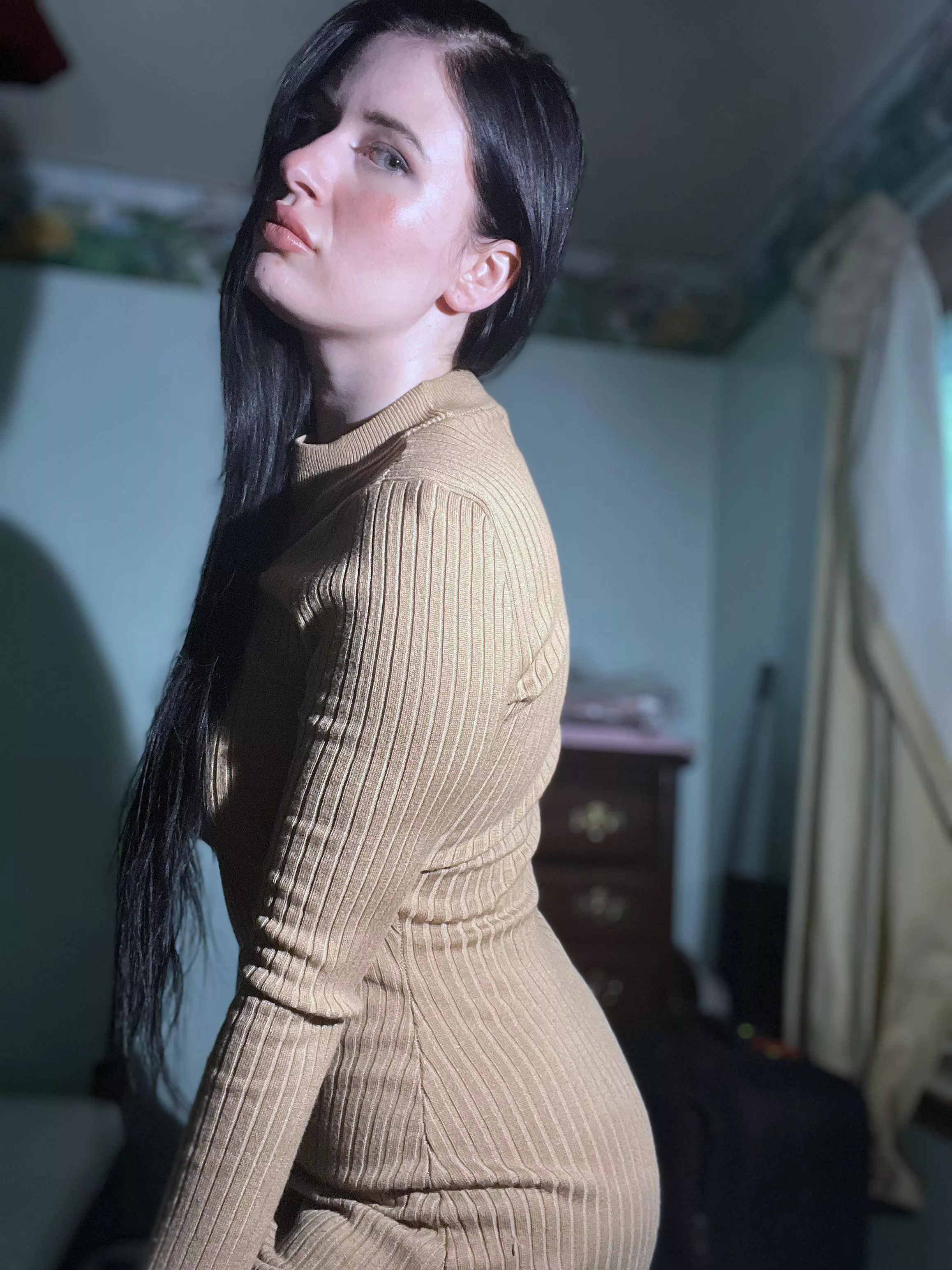 Do you like my long black hair? I'm going for a goth renaissance witch look