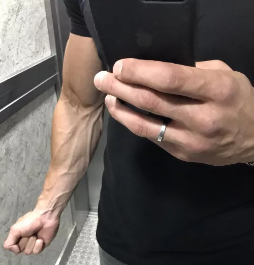 Going to the office 🤟