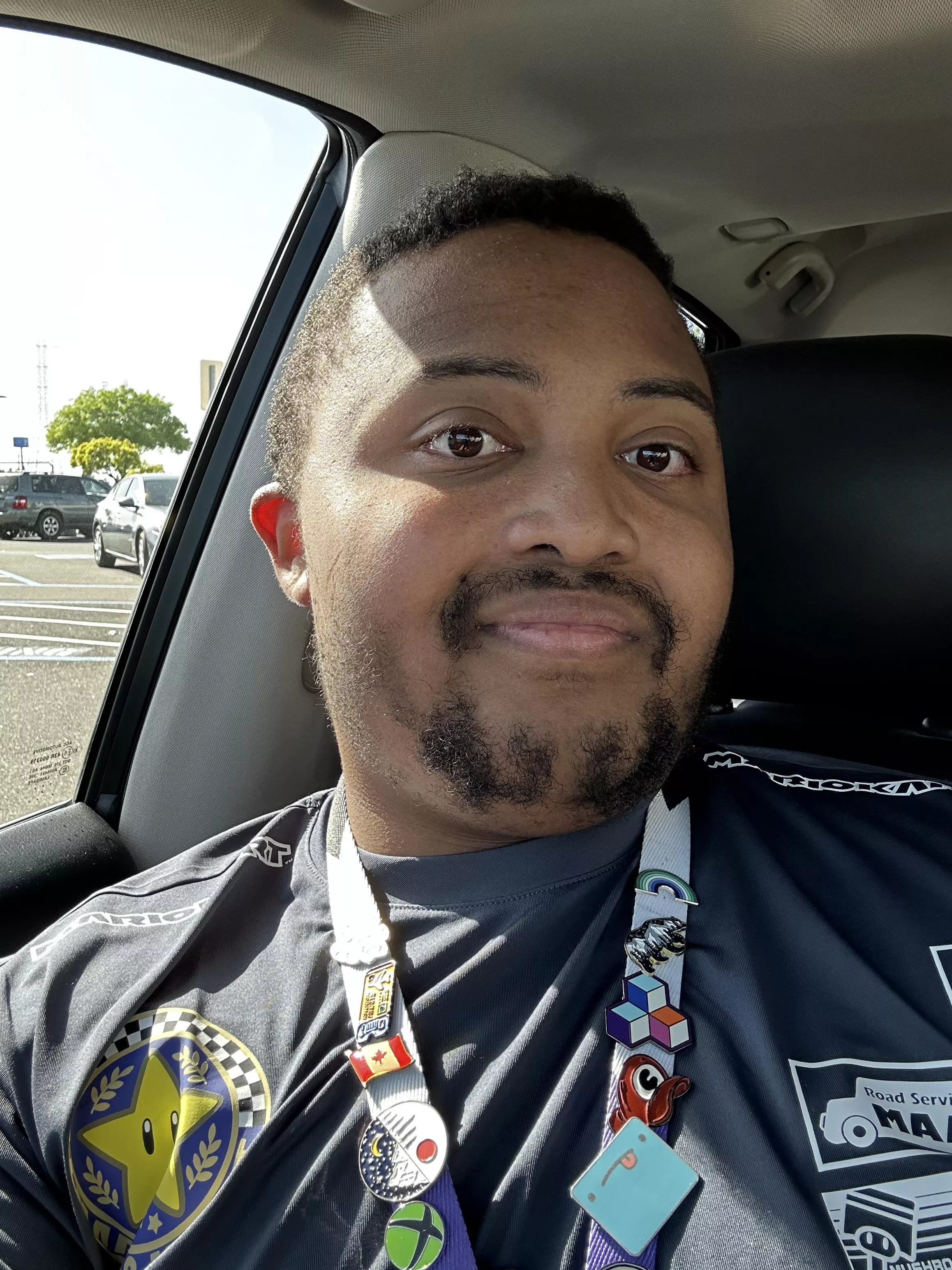 Good evening fellow gaymers, wore my Mario Kart jersey when shopping :)