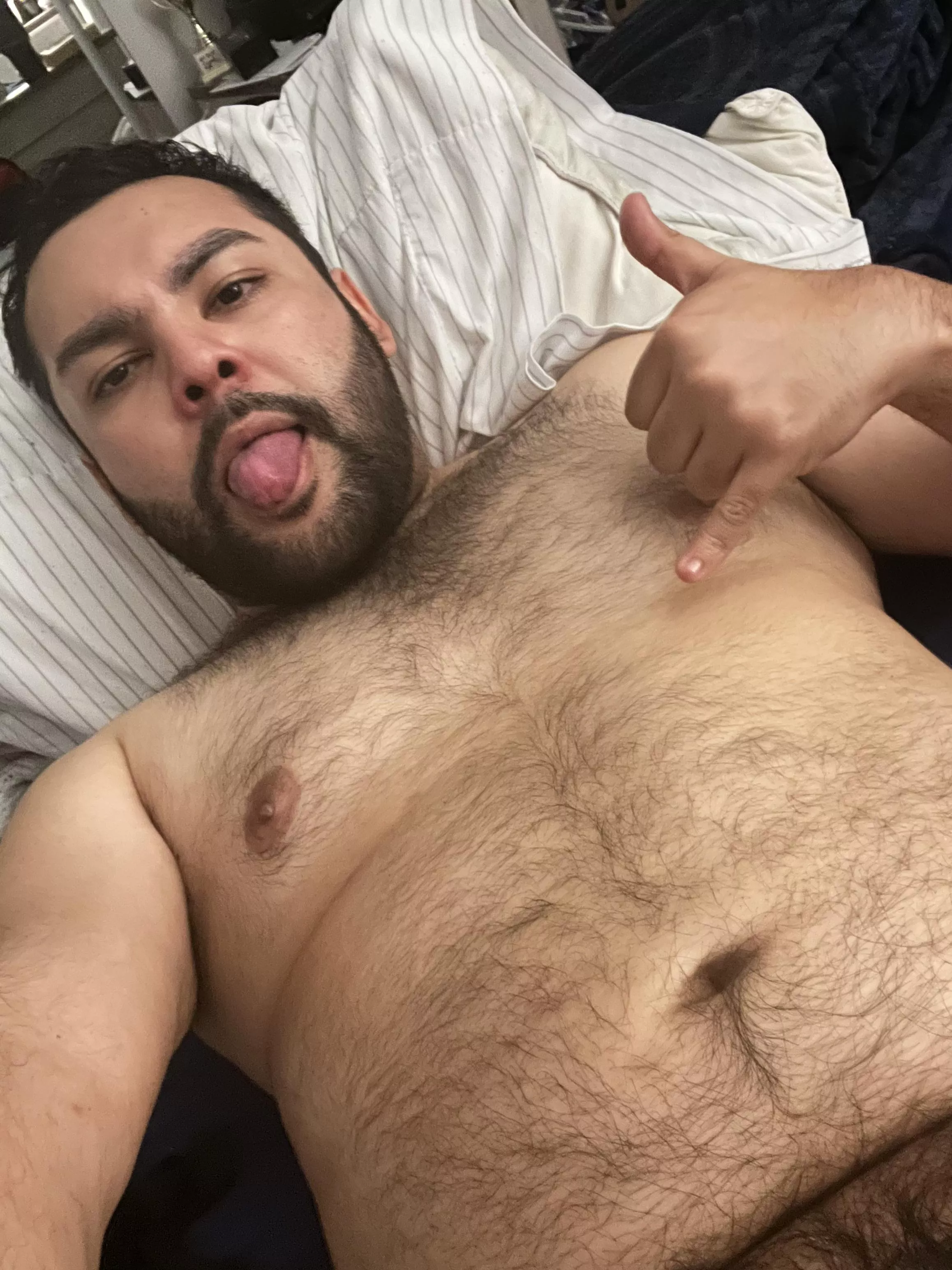 Goodmorning! Cub here 😼 looking for friends hmu