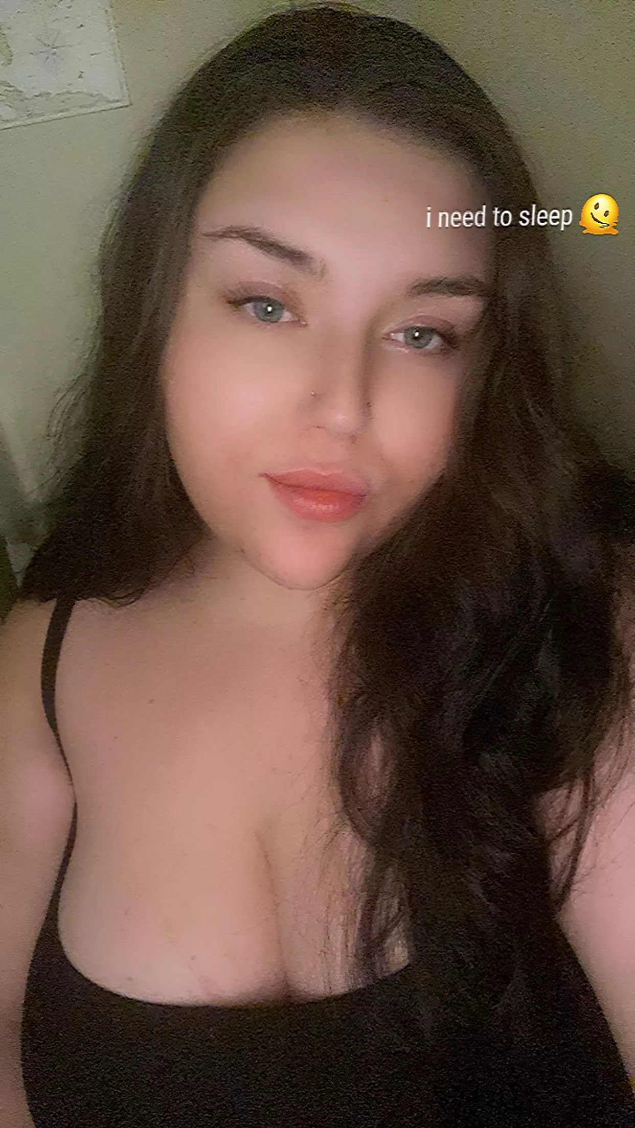 Anyone down to sub to my OF or add my snap ?