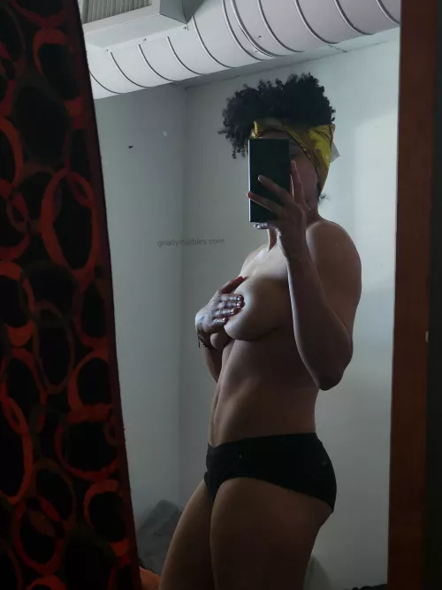 Are natural bodies and curls still in?