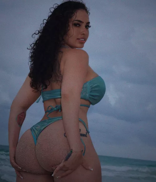 Ash kashh is thick af