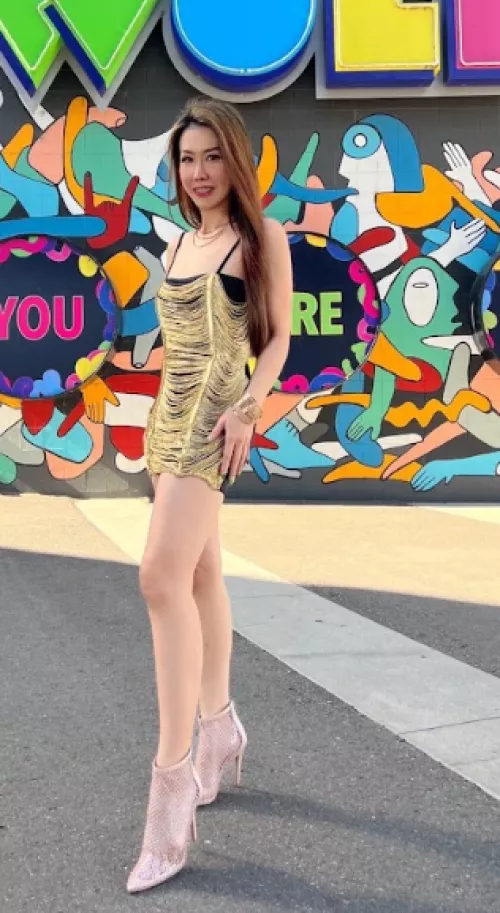 Do I look elegant to you?