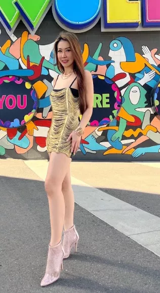 Do I look elegant to you?