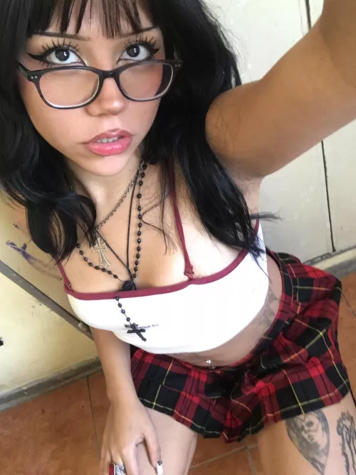 do u think I look like a good student or a brat?