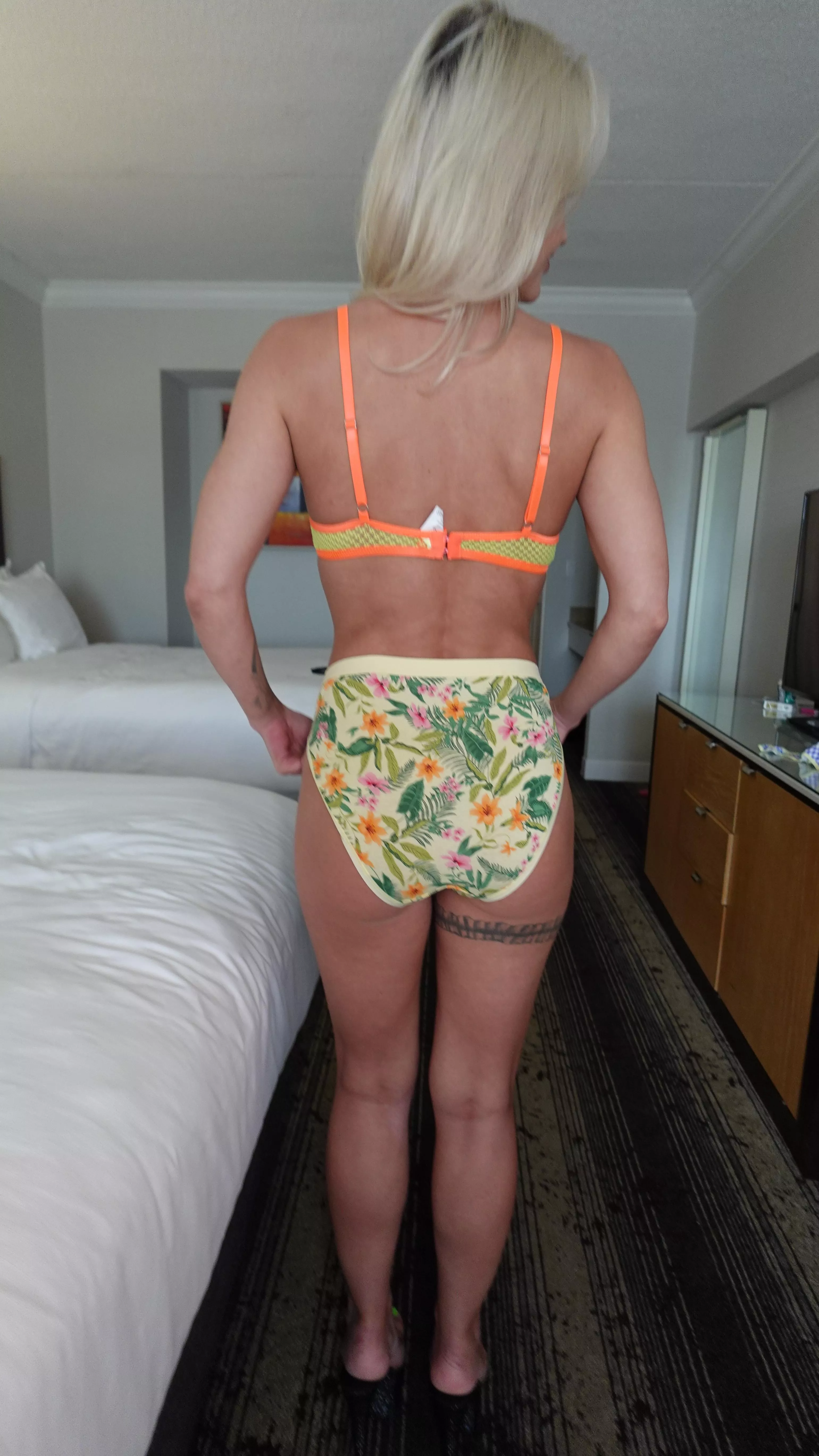 Feeling cheeky in my cute undies 😏