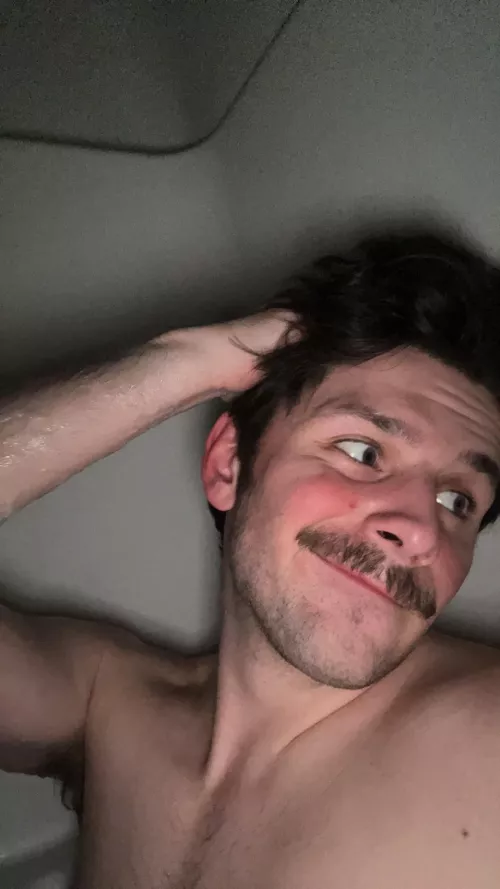 How’s everyone ? :))