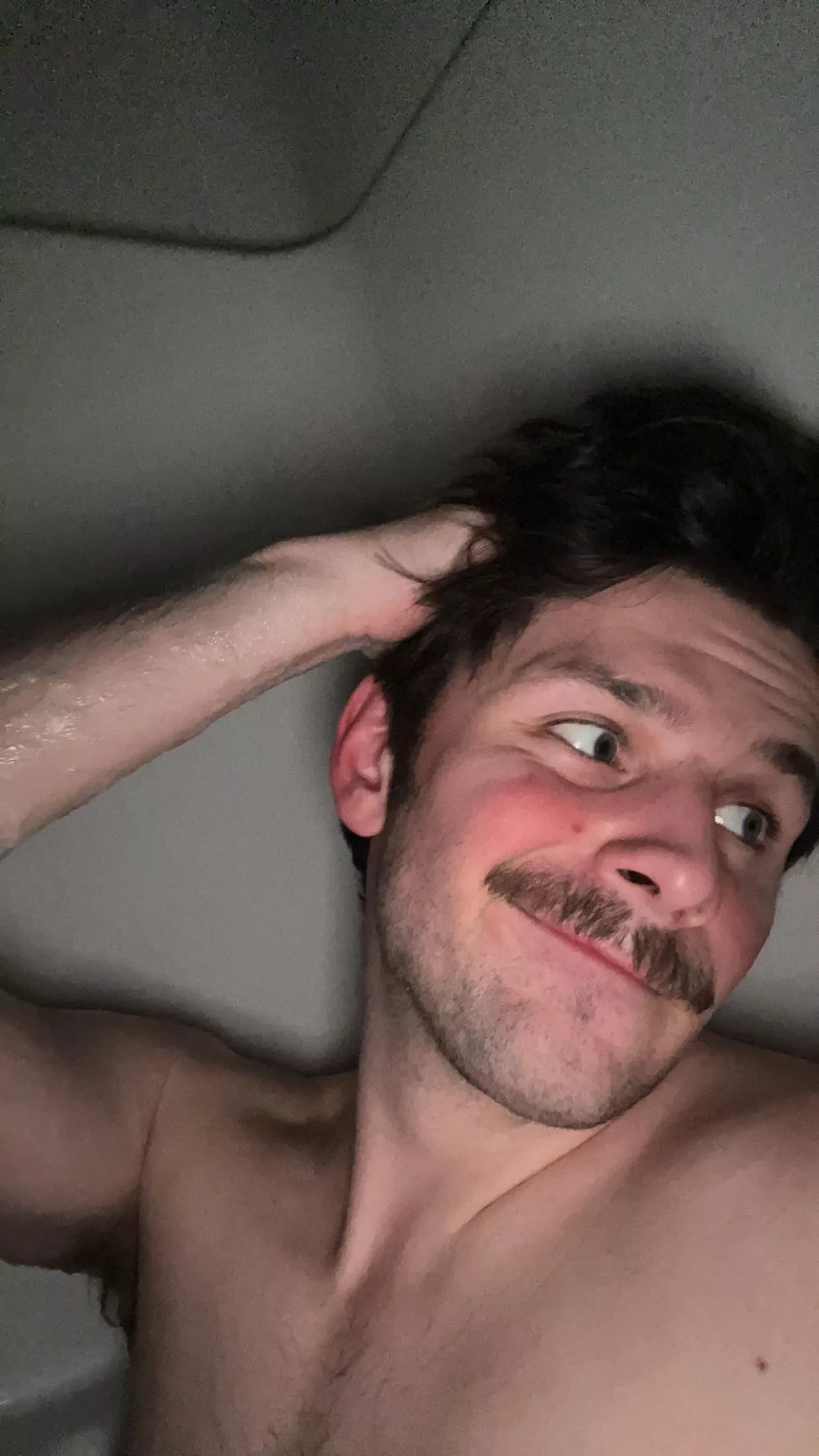 How’s everyone ? :))