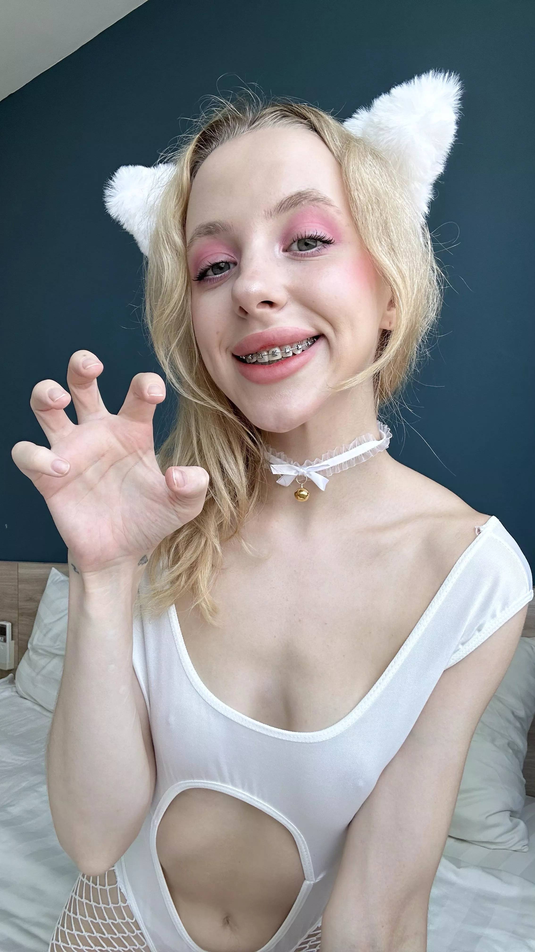 I scratch sometimes, but overall I'm an affectionate kitten.