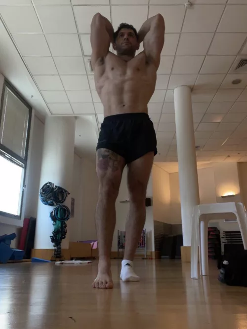 Kneel down for these delicious pits boy 🙇🙇