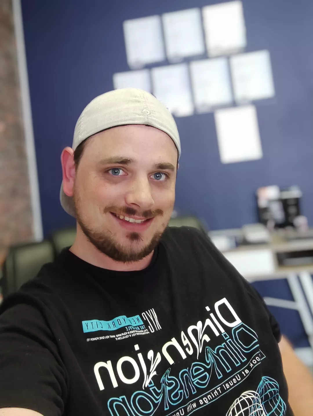 Not muscular enough for grinder and not fat enough for chasers. The struggle is real 😂😂😂