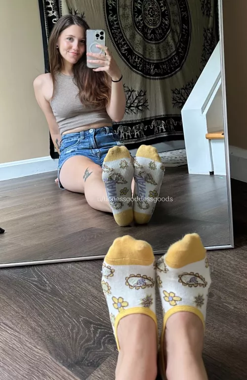 [Selling] No one has to know you like smelling my dirty socks. Menu & drawer pinned