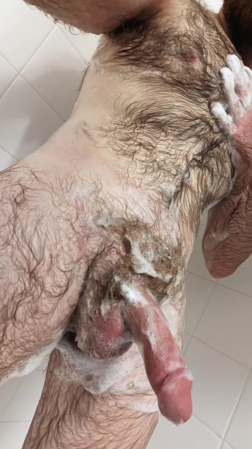 Showers are always a great excuse to show off naked for Reddit