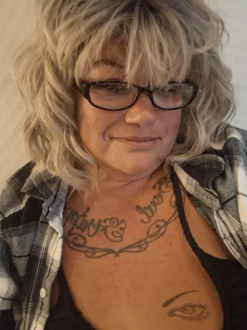 Still in bed this morning, time to get up and shower 