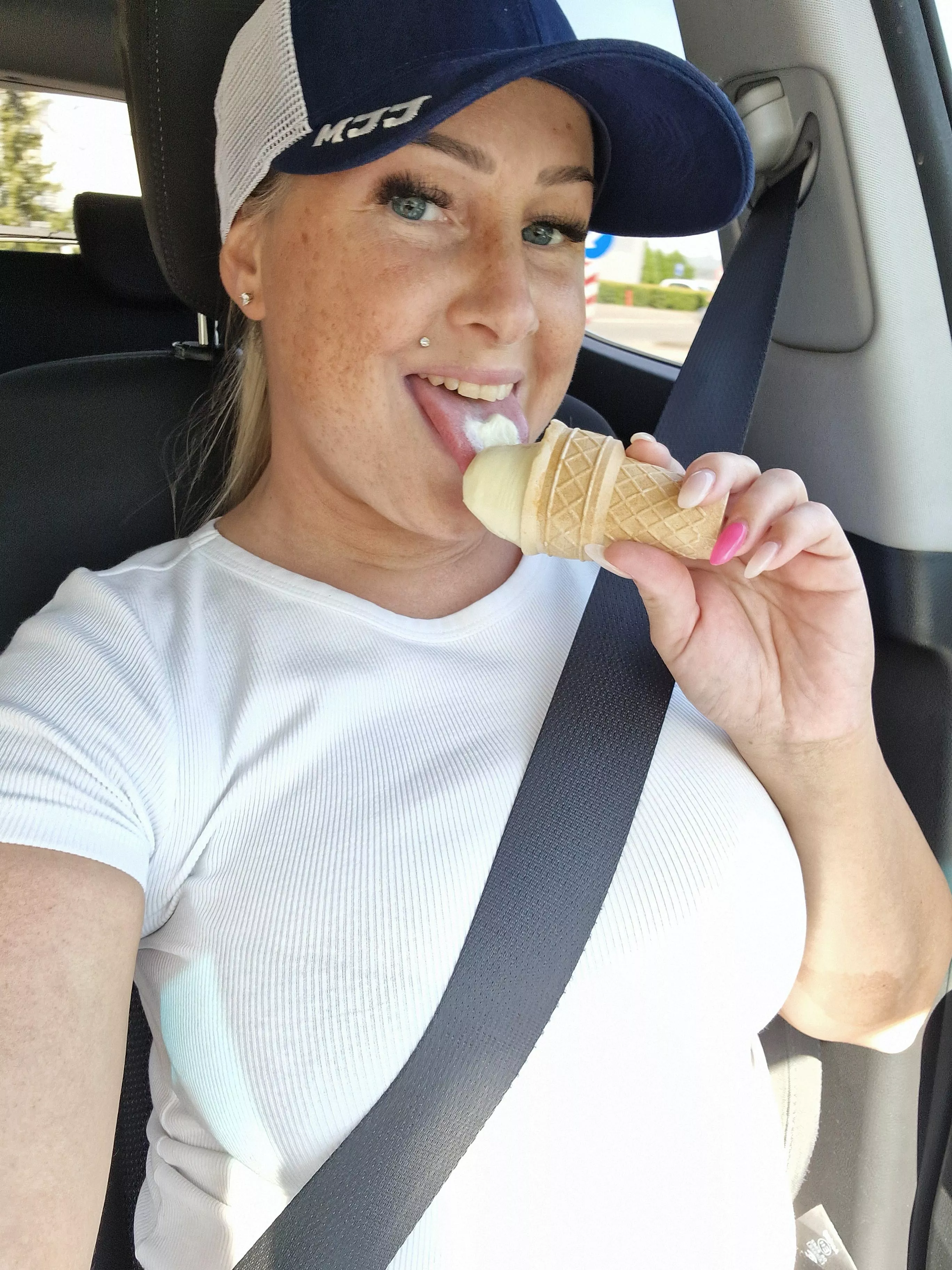 Tell me your height and I'll try to guess your dick size