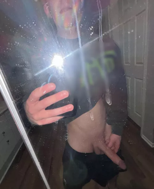 Young & hung 23 yo bull in LA area! Let’s have some fun! 