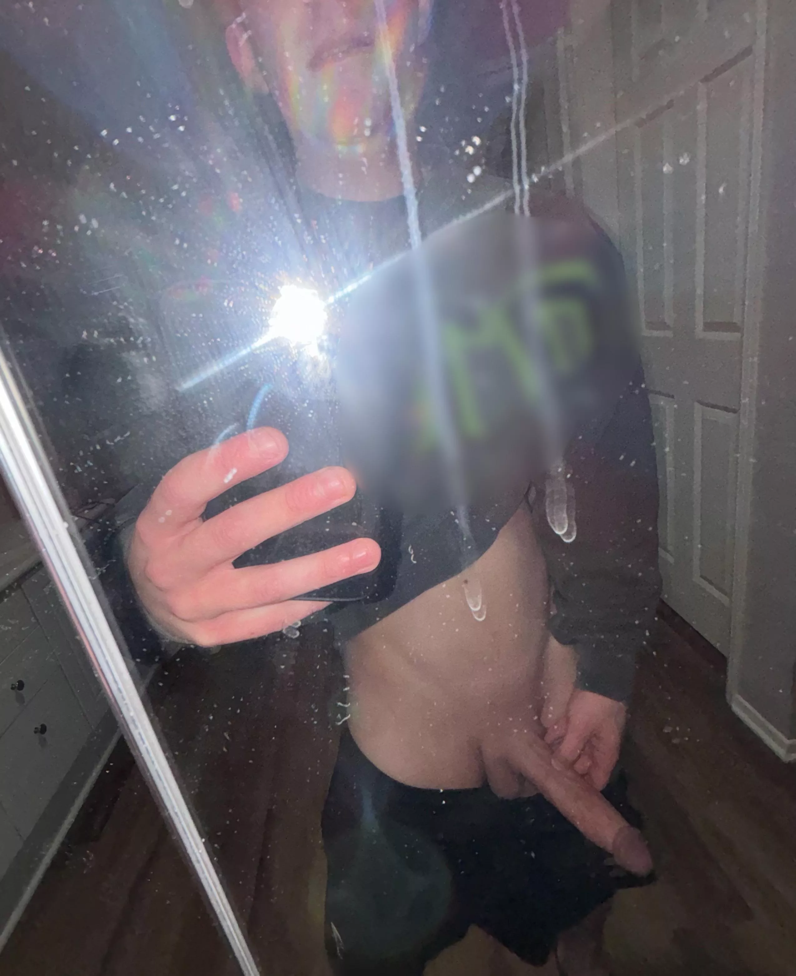 Young & hung 23 yo bull in LA area! Let’s have some fun! 