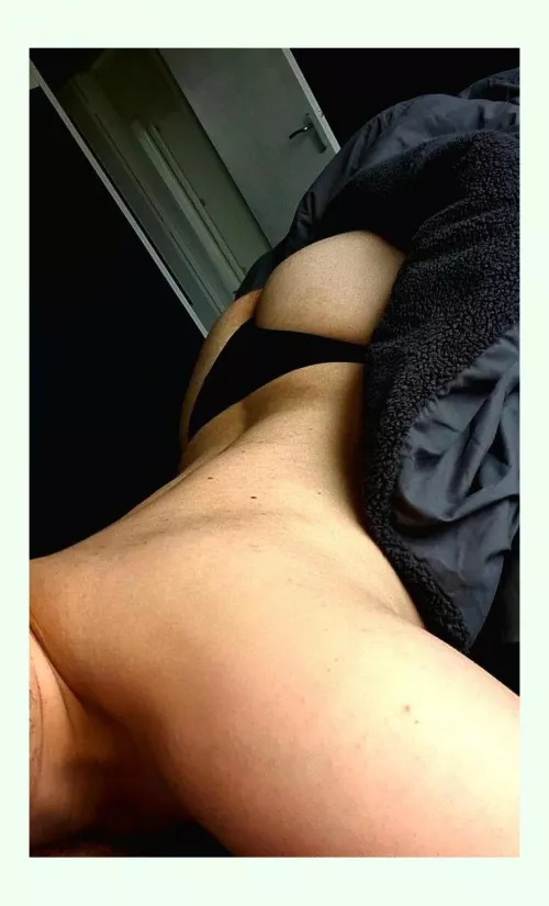 28 Love to where a thong as a syraight man.