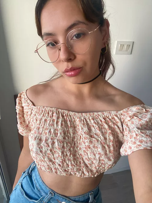 feeling a bit lonely.. anyone up for a chat?