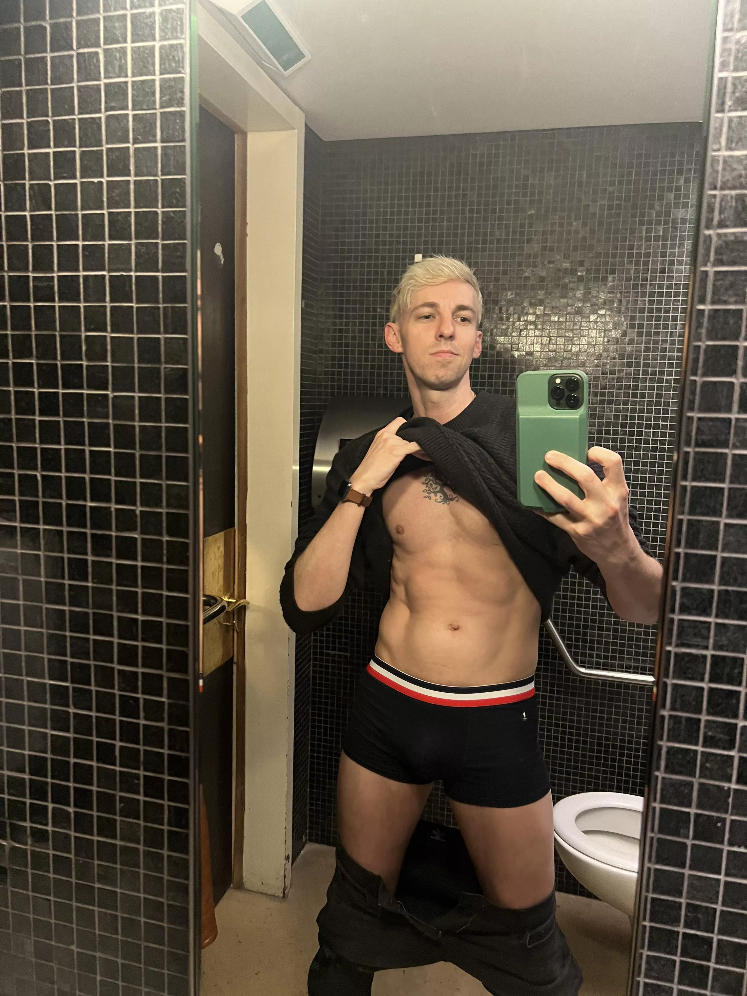 Got some French briefs in Paris - this is the bathroom @ the Louvre <3  