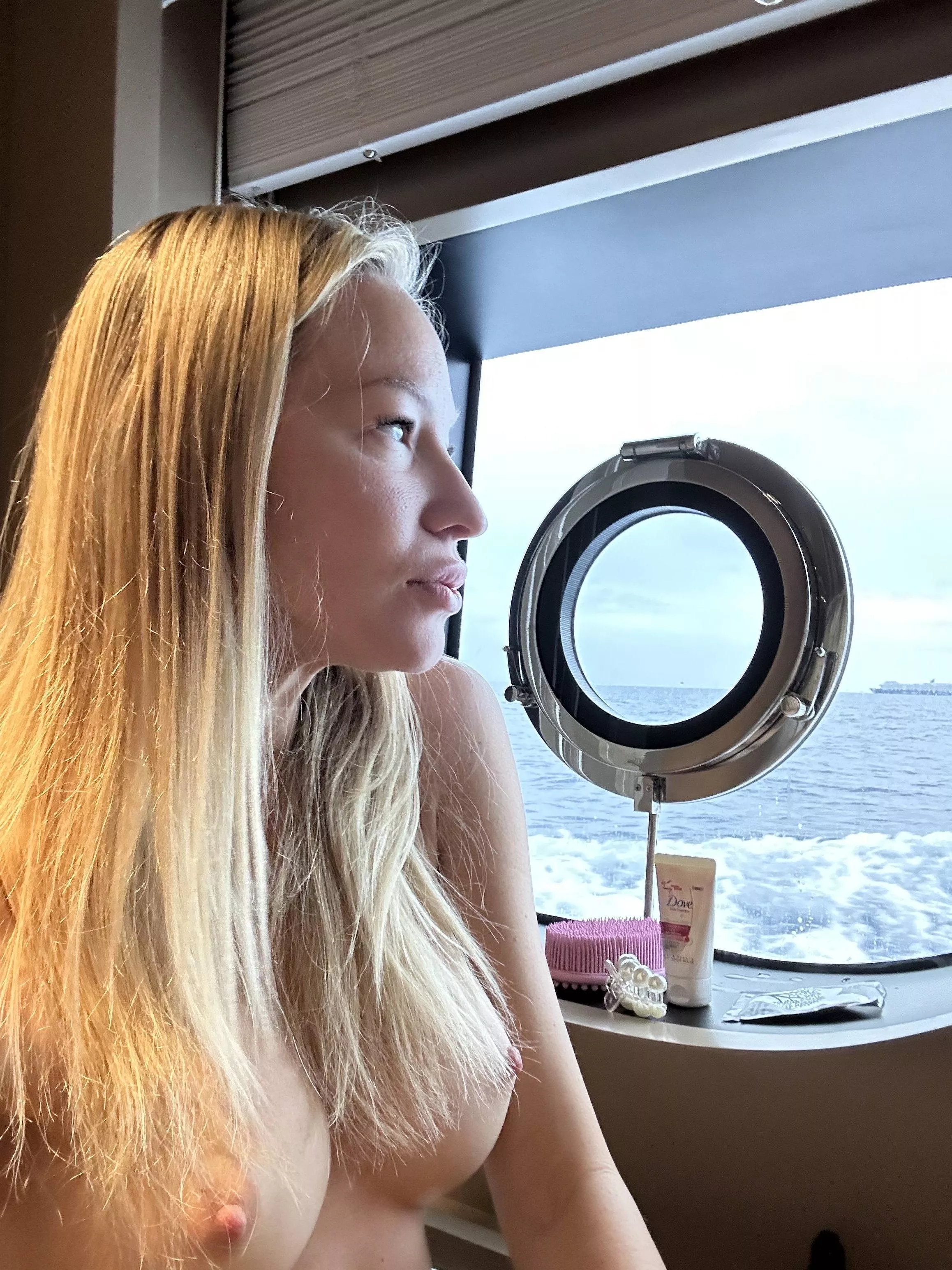 It's fun to travel with me