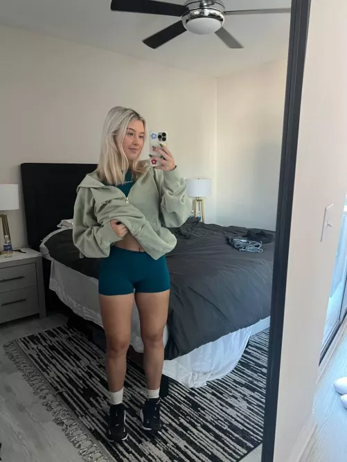 Picture me as the girl you always cum home to