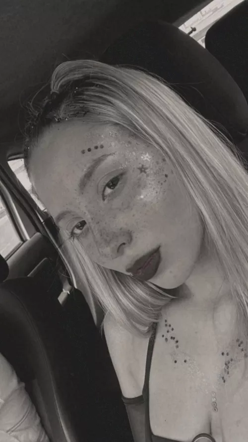 This cock requires some baby powder.