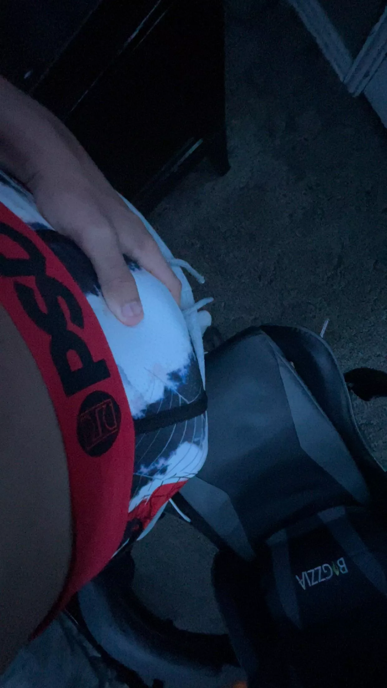 18(M) cub looking for a cougar if your my cougar i’ll show you what’s under😉