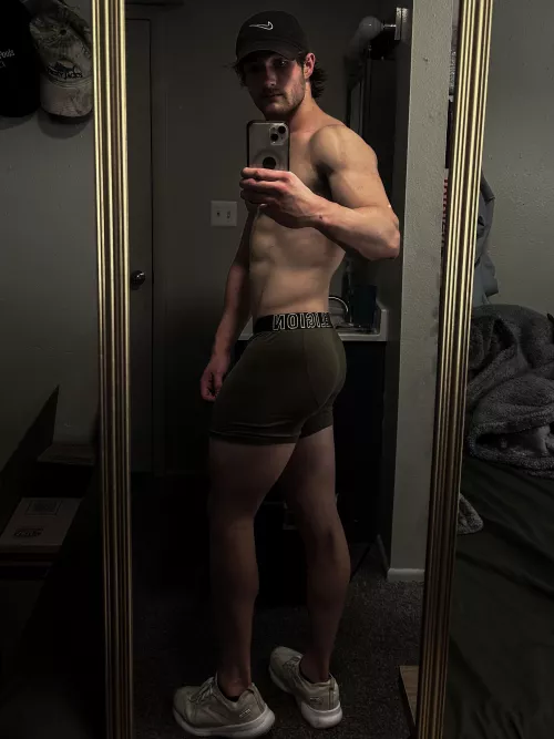 [20] Never hit glutes, just squats