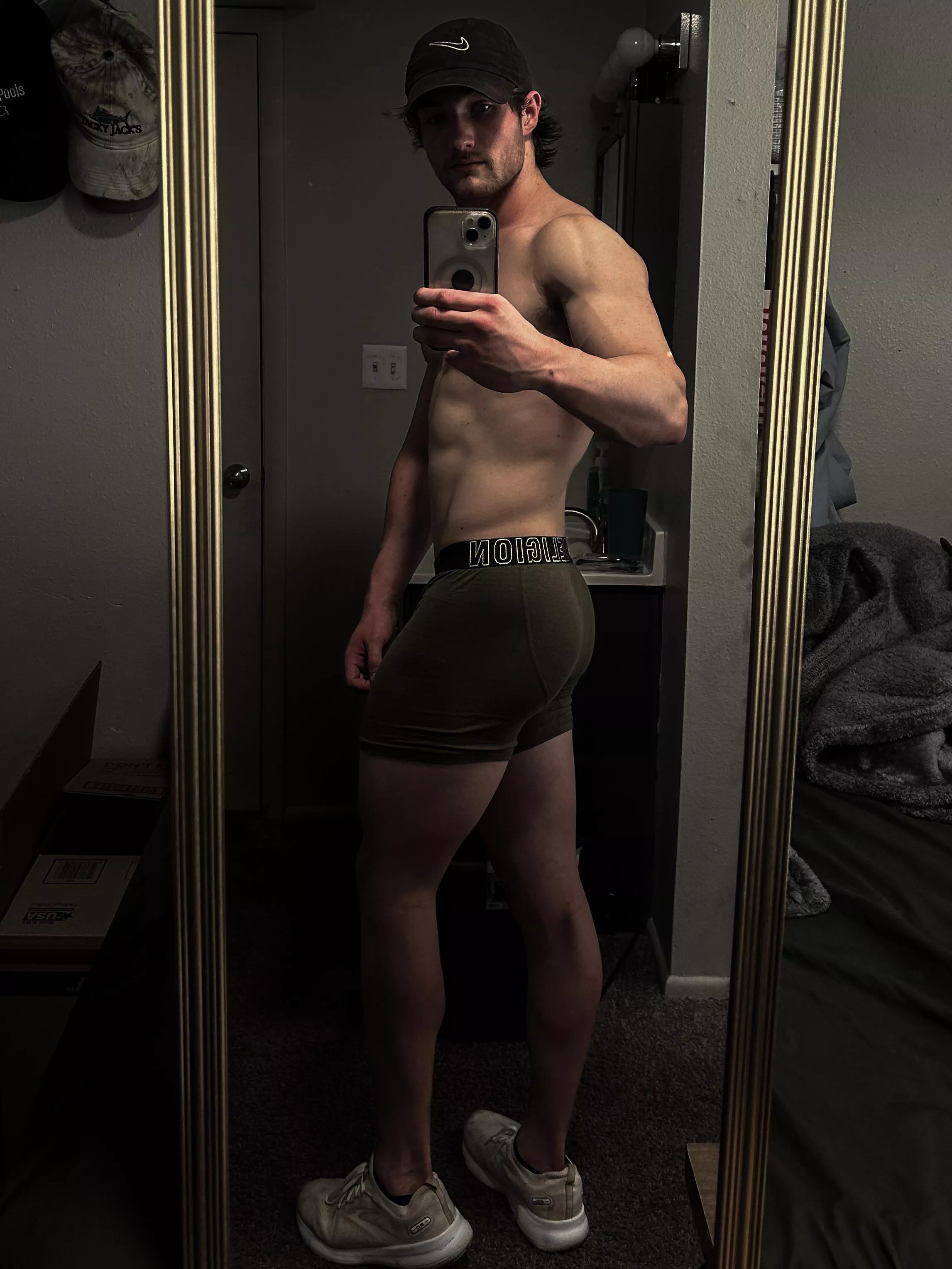 [20] Never hit glutes, just squats
