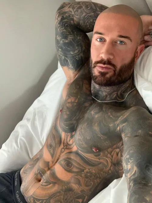 [30] forget about your plans... lets just cuddle all day bro 😎