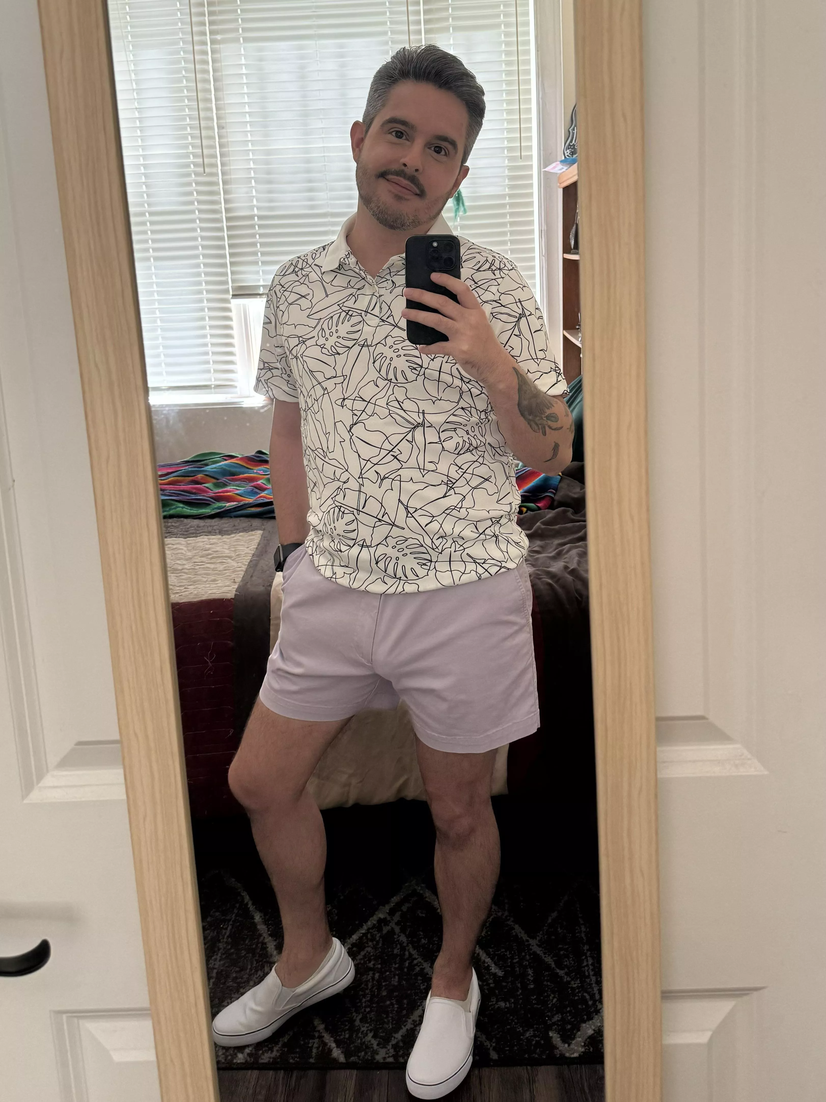 32, feeling cute so I’m putting myself out there.