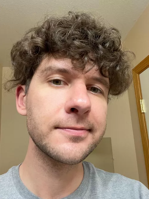 Anyone wanna play a game or chat on discord? dm me! 