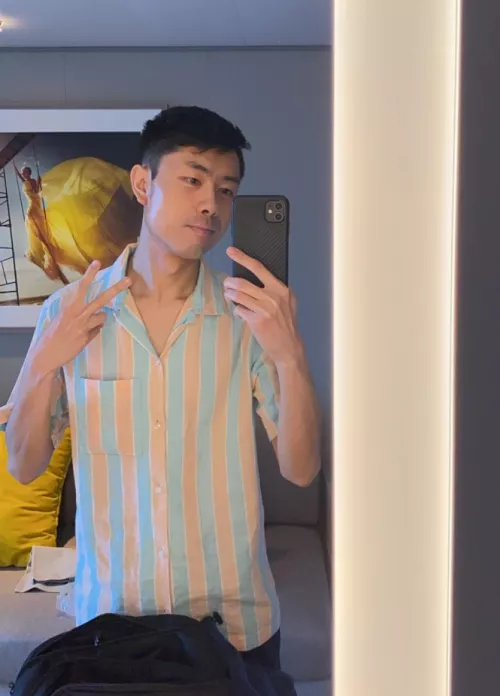 Hello! Recently started playing a new game called Predecessor. Does anyone else play? 