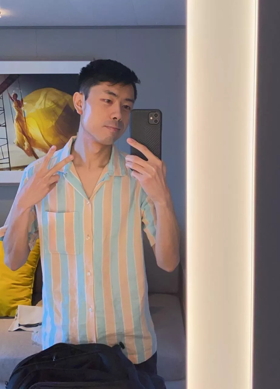 Hello! Recently started playing a new game called Predecessor. Does anyone else play? 