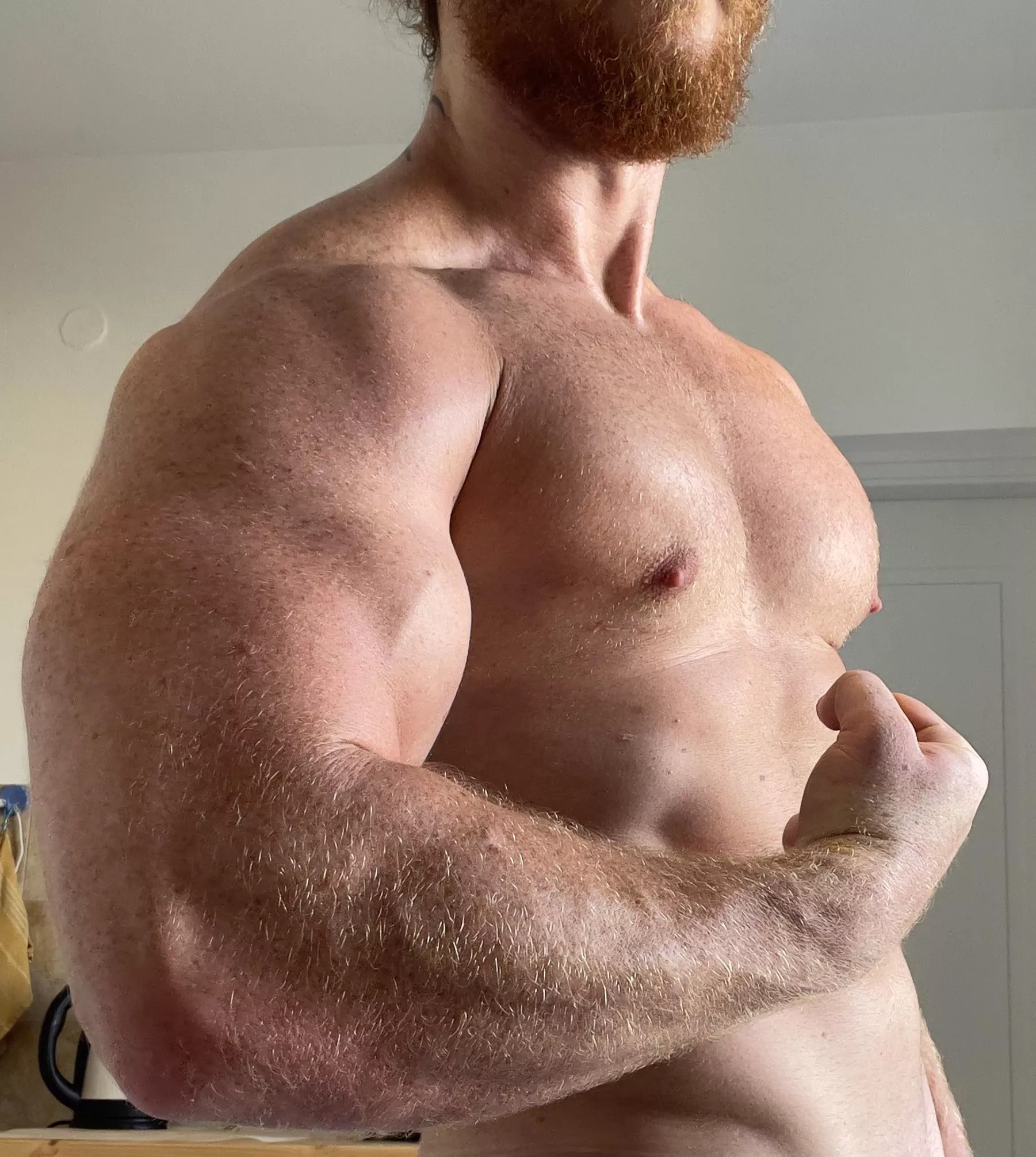 I’ve got gorilla grabbers, wanna have me grab you?