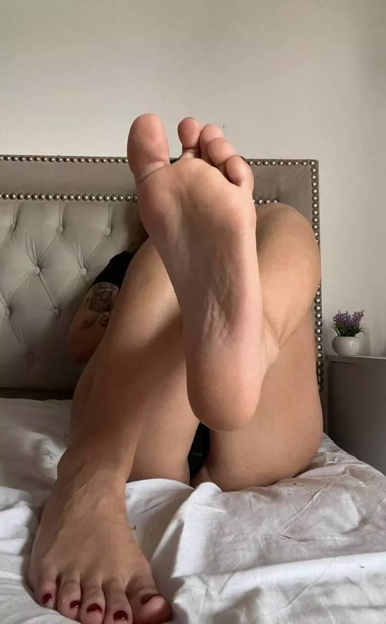 Lick it from top to bottom ;P 