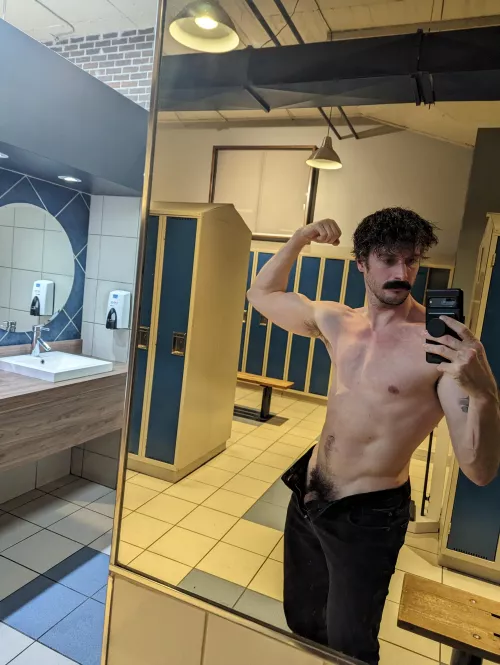 Locker room selfie, change with me? [30]